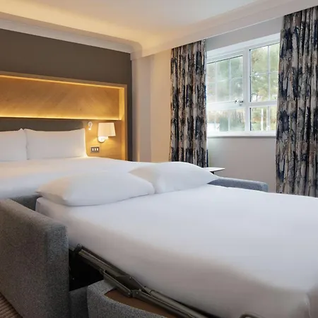 Hilton Cobham Hotel Cobham  Exterior photo